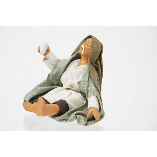 Uomo al bivacco con bicchiere cm 10...