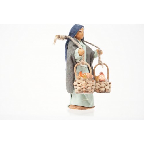Donna con cesti di salumi cm 7...