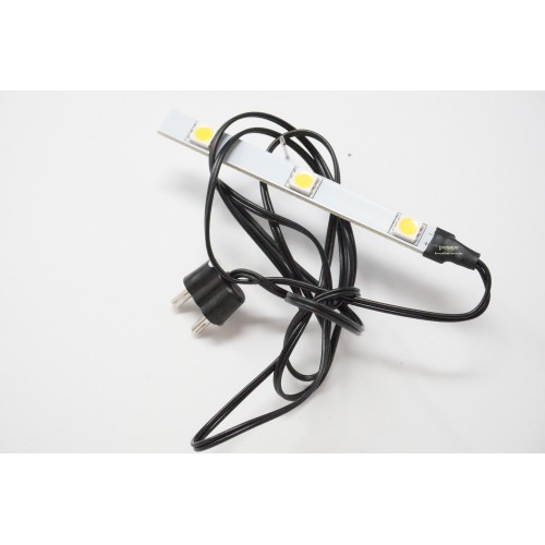 Striscia 3 led bianchi con spina...