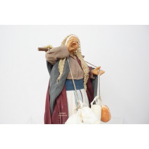 Donna con formaggi cm 15... 2