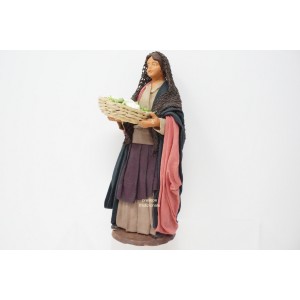 Donna con cesto di verdure... 2