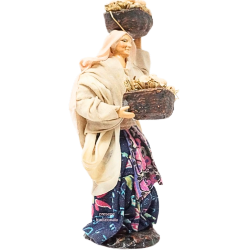 Donna con cesti di uova cm 13...