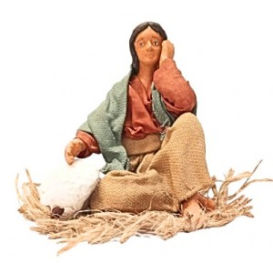 Donna seduta con agnello cm...